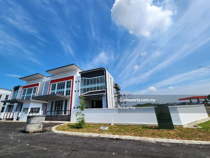 For Rent - Suria Indistrial Park (SIP)@Sepang, brand new semi D Corner factory for rent!