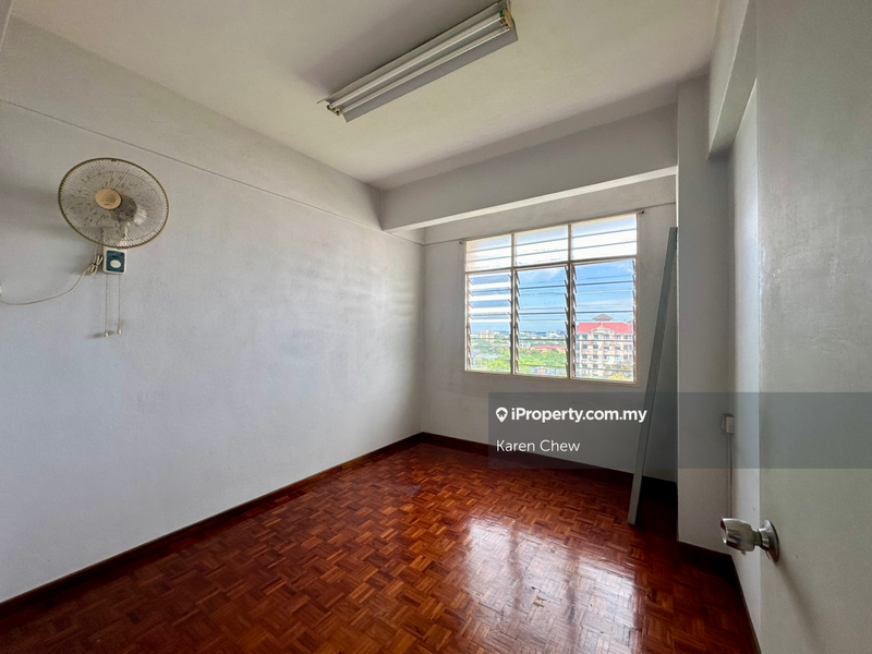 Rumah Flat untuk Dijual di Taman Bukit Jambul oleh Karen Chew - iProperty.com.my