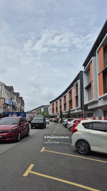 Shop for Rent in Bandar Tasik Puteri, Rawang by Viannie Chua - iProperty.com.my
