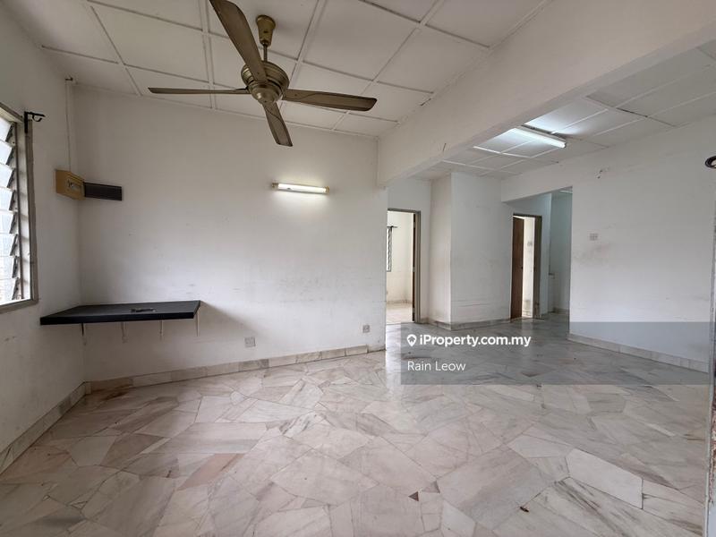 For Sale - Segar Apartments