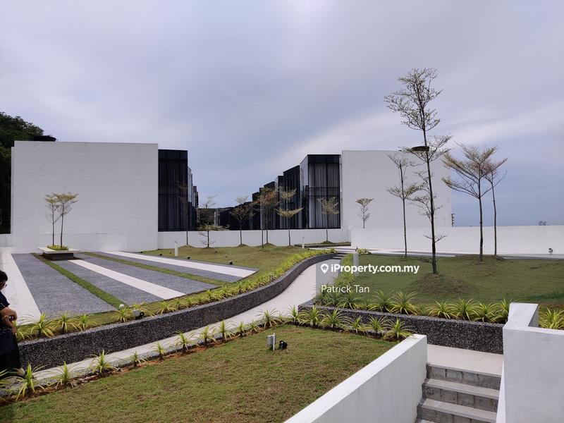 Rumah Berangkai 3.5 Tingkat untuk Dijual di Empire Residence, Damansara Perdana oleh Patrick Tan - iProperty.com.my