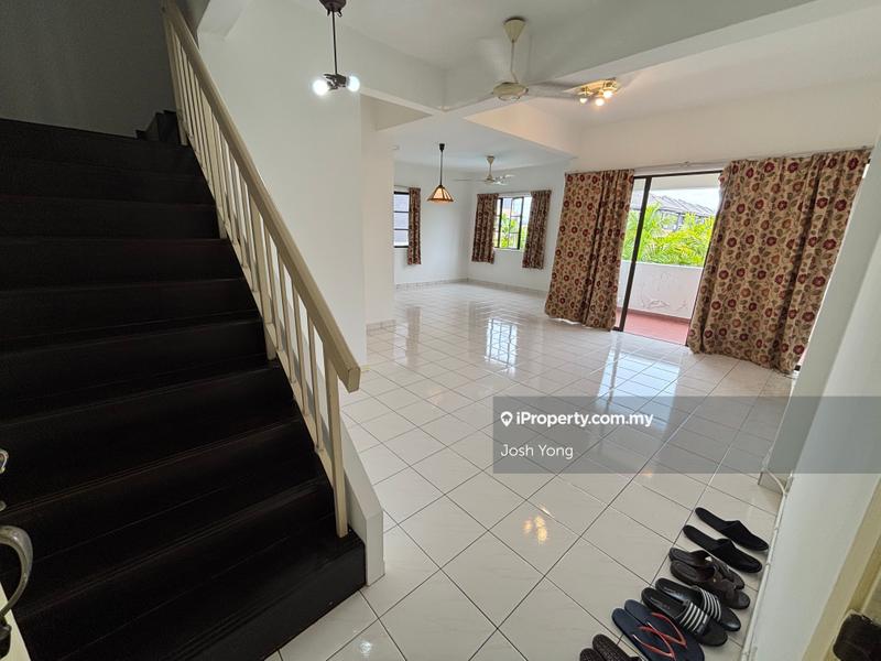 For Sale - Villa OUG