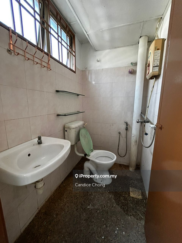 Flat for Sale in Sri Manja Square Petaling Jaya by Candice Chong - iProperty.com.my