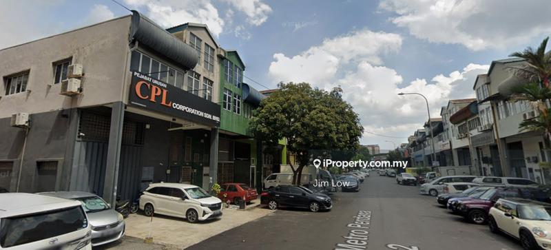 For Rent - Kepong Sri Edaran Industrial Park / Corner Factory / Metro Perdana