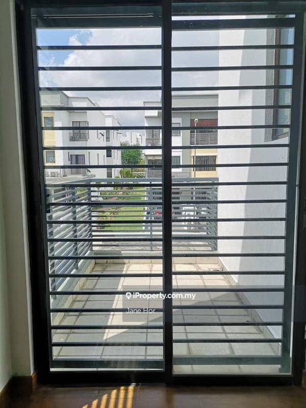 Townhouse for Sale in Puchong, Selangor by Jane Hor - iProperty.com.my