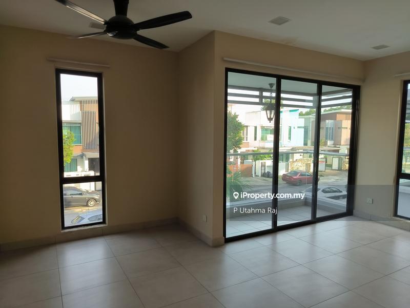 Rumah Berkembar untuk Dijual di 4akpx, Shah Alam oleh P Utahma Raj - iProperty.com.my