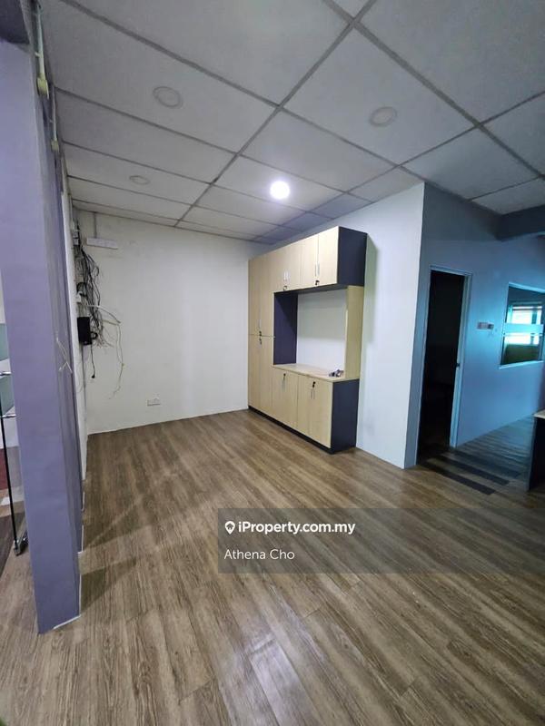 Shop for Sale in Bandar Seri Putra, Bangi by Athena Cho - iProperty.com.my