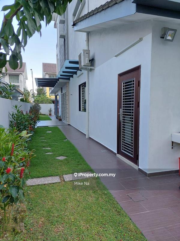 Rumah Berkembar untuk Dijual di Taman Saujana Suria, Kajang oleh Mike Na - iProperty.com.my