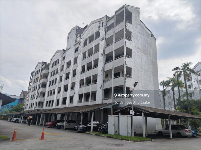 For Sale - Fawina Court