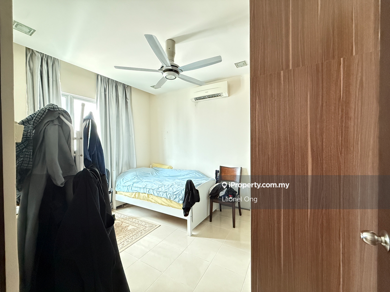 For Sale - Riana Green East