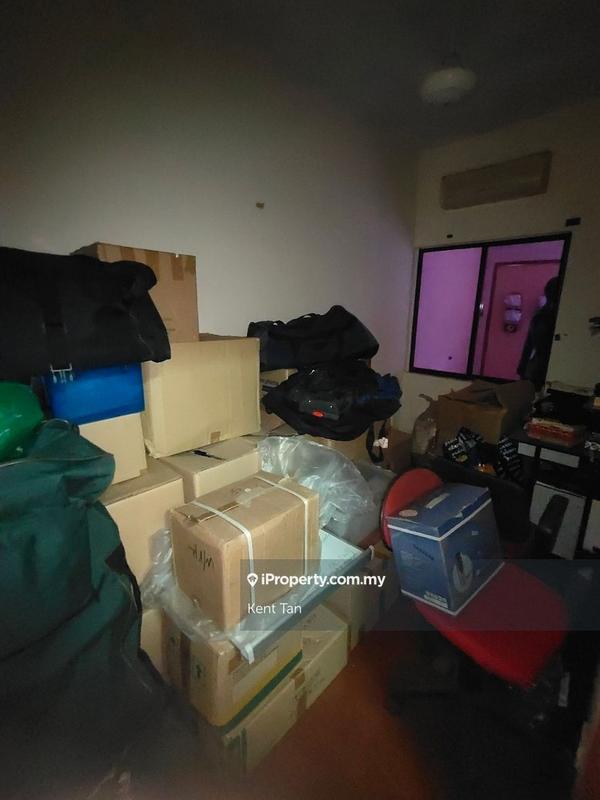 2-storey Terraced House for Sale in Taman Pinggiran Putra, Seri Kembangan by Kent Tan - iProperty.com.my