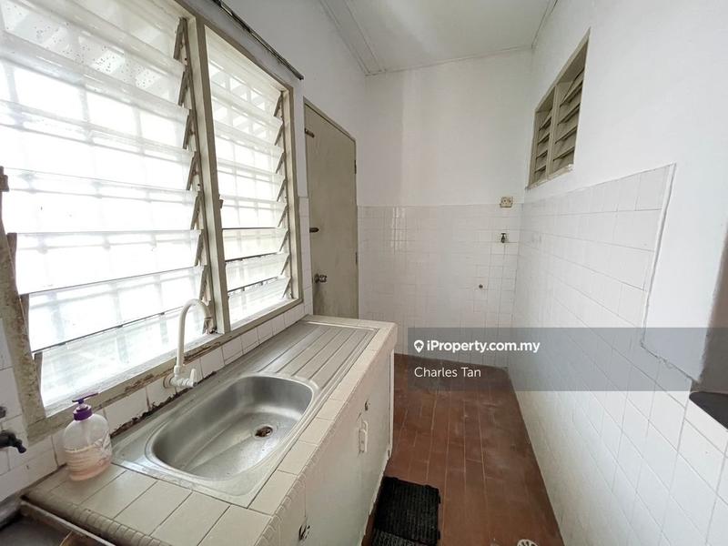 Rumah Berangkai 2 Tingkat untuk Dijual di SS19, Subang Jaya oleh Charles Tan - iProperty.com.my