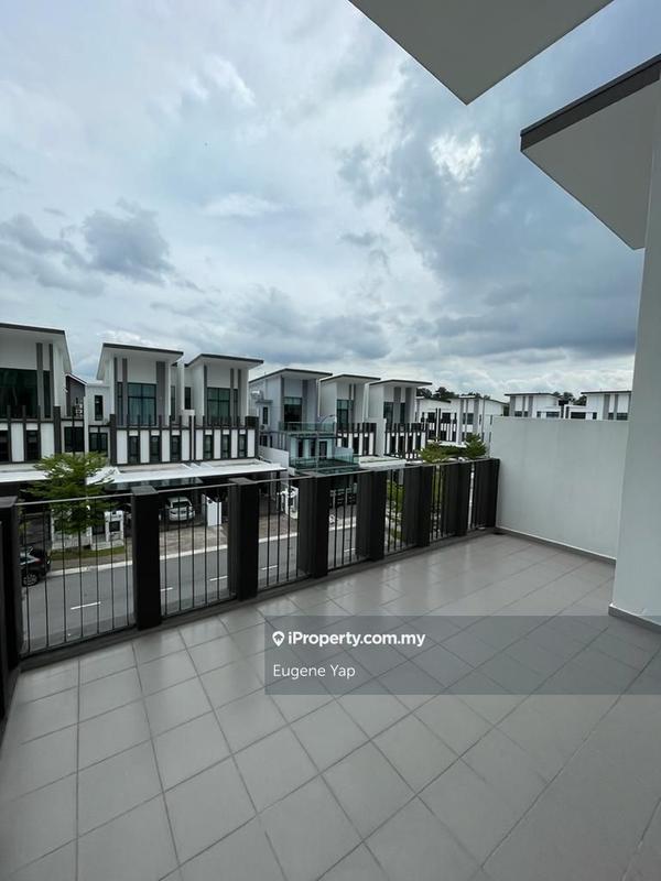 Rumah Teres 3-Tingkat untuk Dijual di Bukit Rahman Putra, Sungai Buloh oleh Eugene Yap - iProperty.com.my