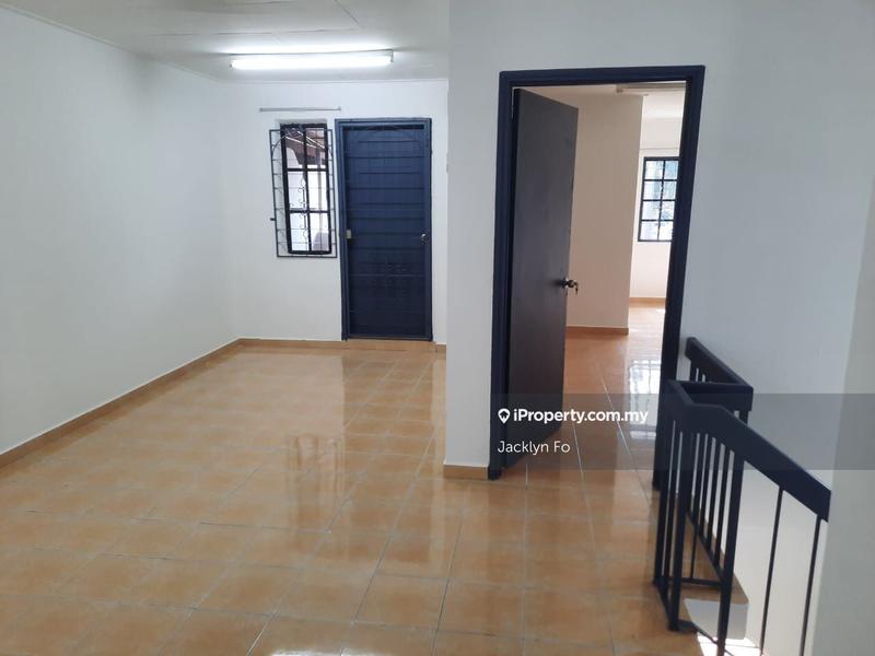 Rumah Teres 2-Tingkat untuk Dijual di Seksyen 19, Shah Alam oleh Jacklyn Fo - iProperty.com.my