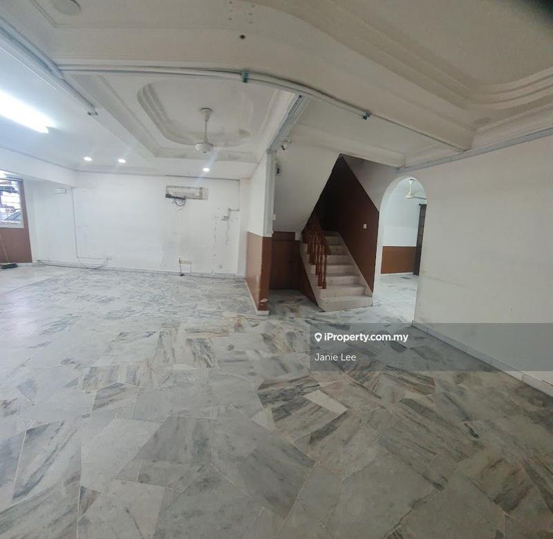 Batu Belah Meru Klang Corner 2 Storey House