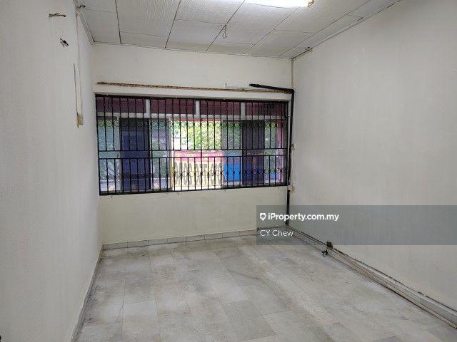 Shop / Office for Rent in Taman Ungku Tun Aminah, Skudai by CY Chew - iProperty.com.my