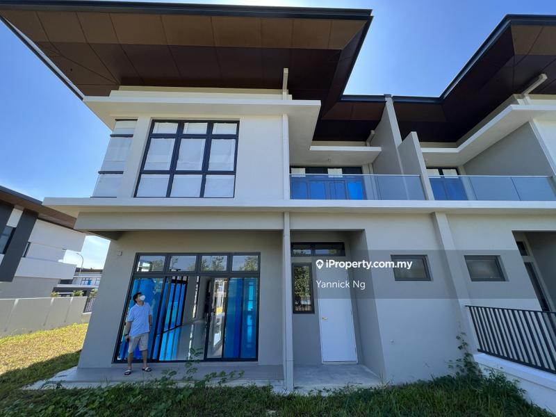 Rumah Berkembar untuk Dijual di Hampton residence, Sungai Buloh oleh Yannick Ng - iProperty.com.my