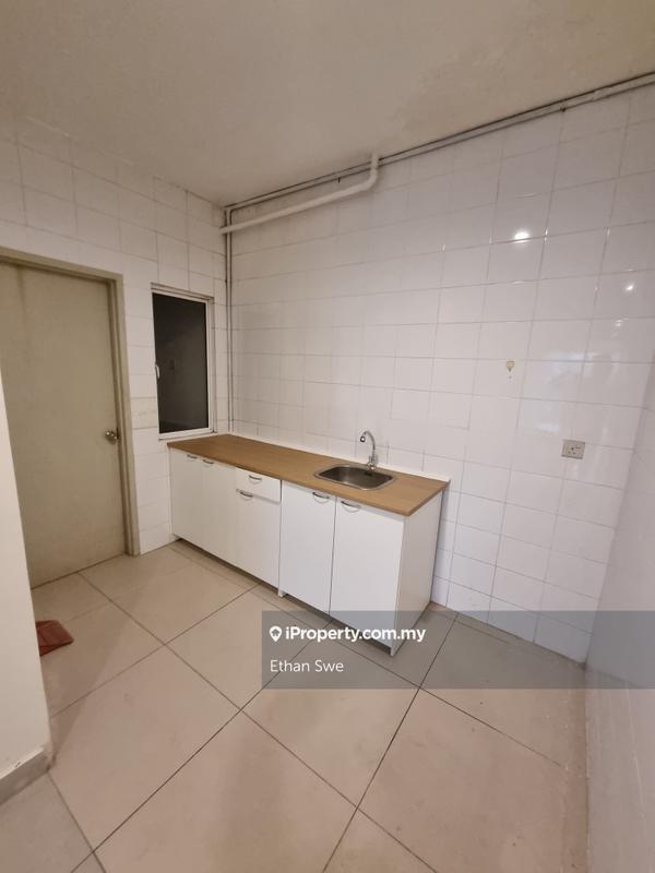 Condominium for Sale in Cova Suites by Ethan Swe - iProperty.com.my