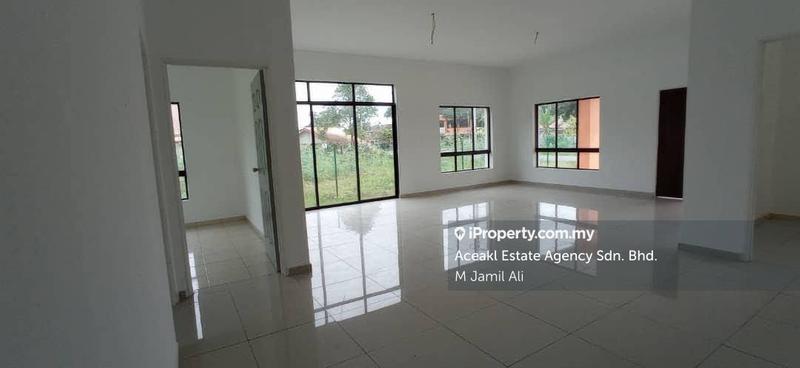 Semi-Detached House for Sale in Jalan Junid Muar, Muar by M Jamil Ali - iProperty.com.my