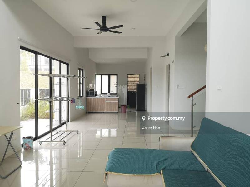 Rumah Berangkai 3 Tingkat untuk Dijual di 16 Sierra, Puchong oleh Jane Hor - iProperty.com.my