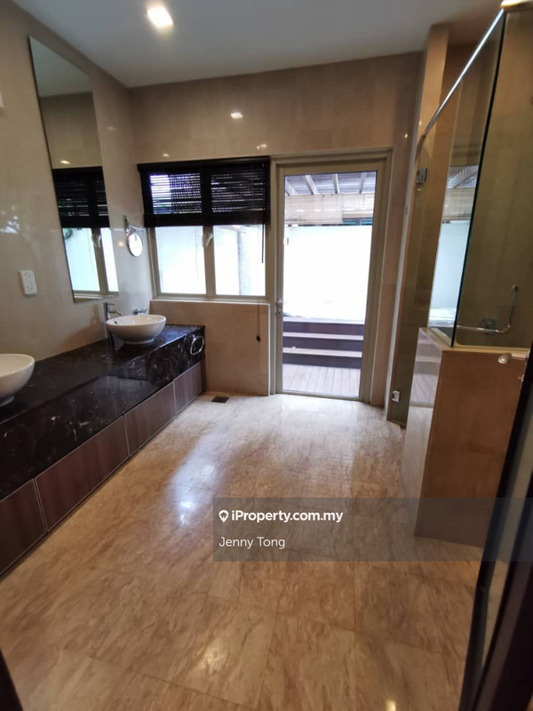 Bungalow House for Sale in Valencia, Sungai Buloh by Jenny Tong - iProperty.com.my