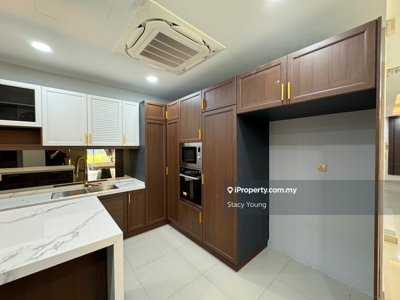 Rumah Berkembar untuk Dijual di Batu 9, Cheras oleh Stacy Young - iProperty.com.my