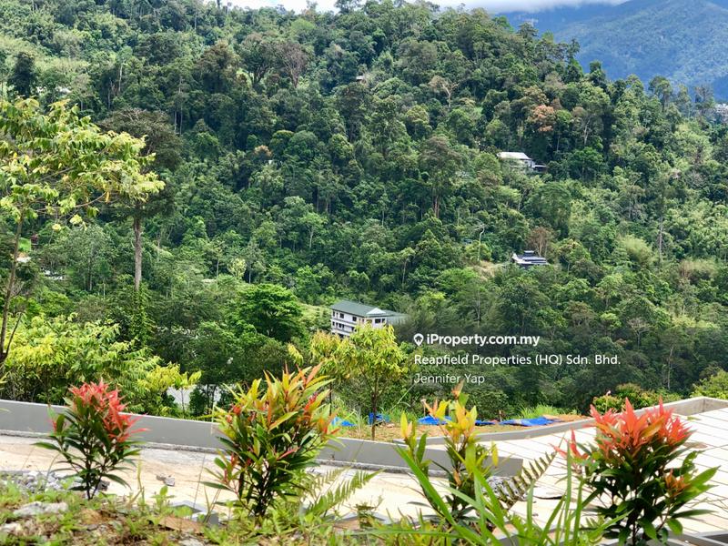 Residential Land for Sale in Janda Baik, Bentong by Jennifer Yap - Houses in the forest, a view from high ground. - iProperty.com.my