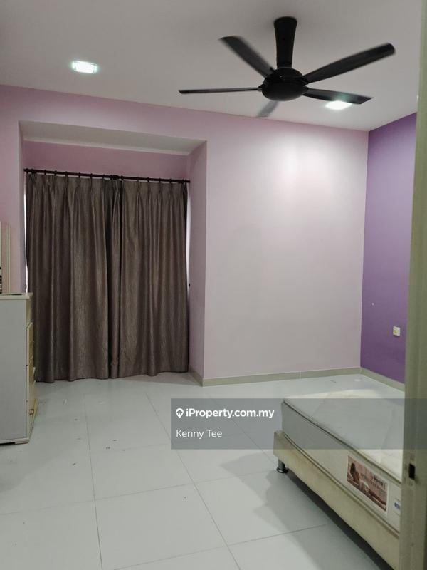Rumah Teres untuk Dijual di Garden Avenue, Seremban 2 oleh Kenny Tee - iProperty.com.my