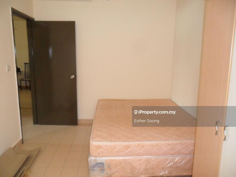 Condominium for Sale in Perdana Exclusive by Esther Soong - iProperty.com.my