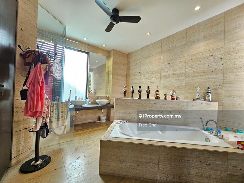 Bungalow House untuk Dijual di Bukit Gita Bayu, Seri Kembangan oleh Fred Chai - iProperty.com.my