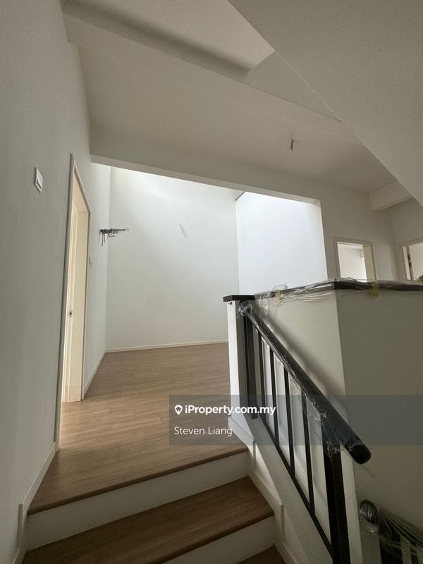 Rumah Berangkai 3 Tingkat untuk Dijual di Telok Panglima Garang, Selangor oleh Steven Liang - iProperty.com.my