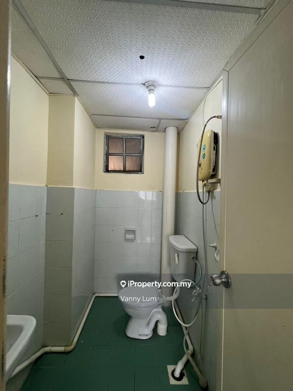 Service Residence for Sale in Serdang Skyvillas (Serdang Perdana) by Vanny Lum - iProperty.com.my