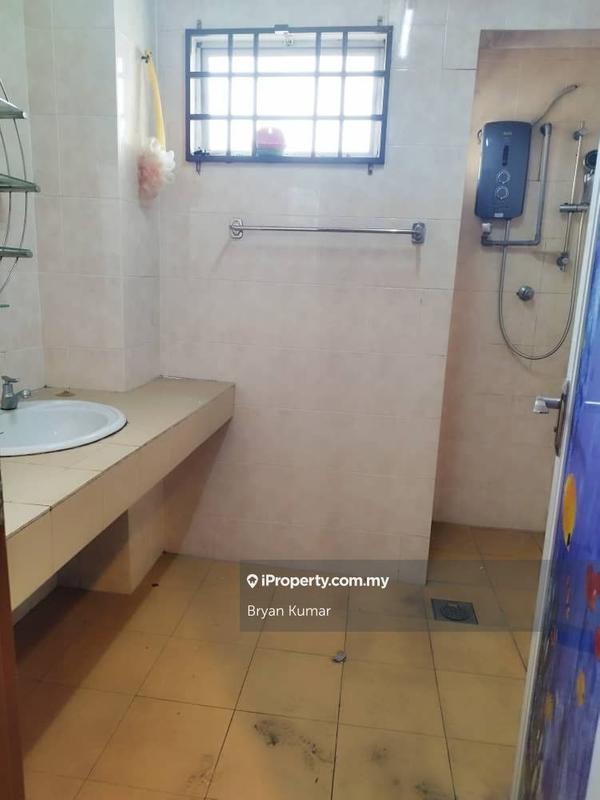 Rumah Berangkai 2.5 Tingkat untuk Dijual di Bandar Bukit Tinggi, Klang oleh Bryan Kumar - iProperty.com.my