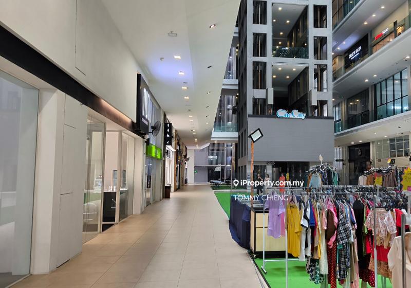 Retail Space for Sale in Skypark @ One City USJ Subang Retail Shop 2991sqft, Subang Jaya by TOMMY CHIENG - iProperty.com.my