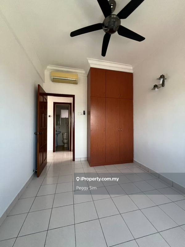 Condominium for Rent in La Vista Condominiums by Peggy Sim - iProperty.com.my