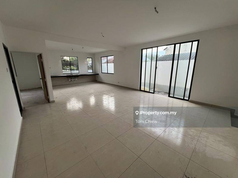 Semi-Detached House for Sale in Taman Kolam Air, Johor Bahru by Tom Chiew - iProperty.com.my
