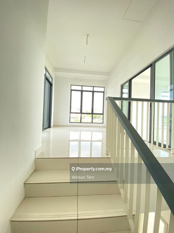 3-storey Terraced House for Sale in Lakeclub Parkhomes Rawang, Rawang by Winson Tam - iProperty.com.my