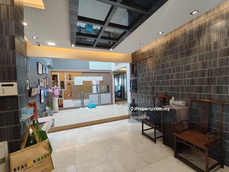 For Sale - Ara Hill Condominium