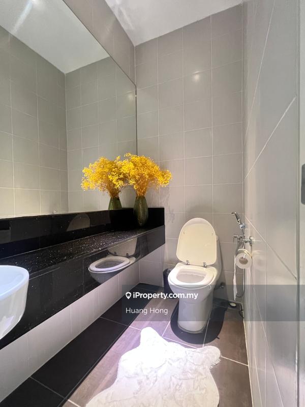 Rumah Berangkai 3 Tingkat untuk Dijual di Schubert, Symphony Hills, Cyberjaya oleh Huang Hong - iProperty.com.my