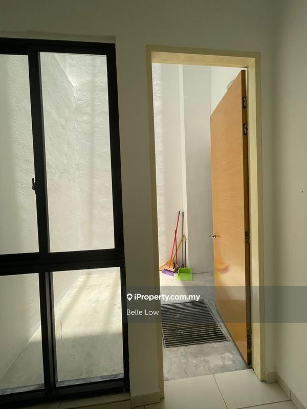Rumah Berangkai 4 Tingkat untuk Disewa di Empire Residence, Damansara Perdana oleh Belle Low - iProperty.com.my