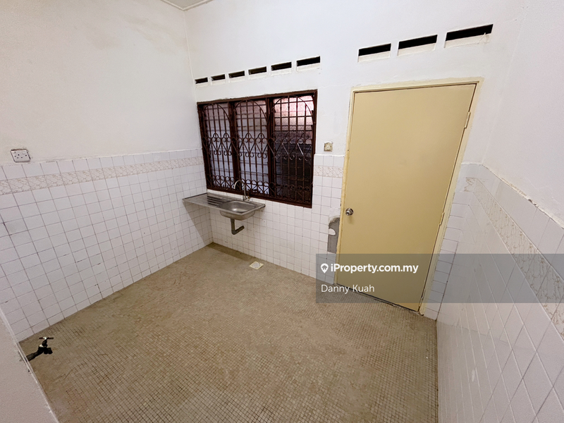 Rumah Berangkai 1 Tingkat untuk Dijual di qi135, Batu Berendam oleh Danny Kuah - iProperty.com.my