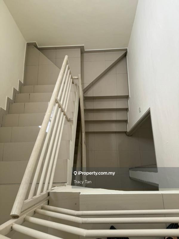 Rumah Berangkai 3 Tingkat untuk Dijual di Taman Seri Putra 3, Sungai Buloh oleh Tracy Tan - iProperty.com.my