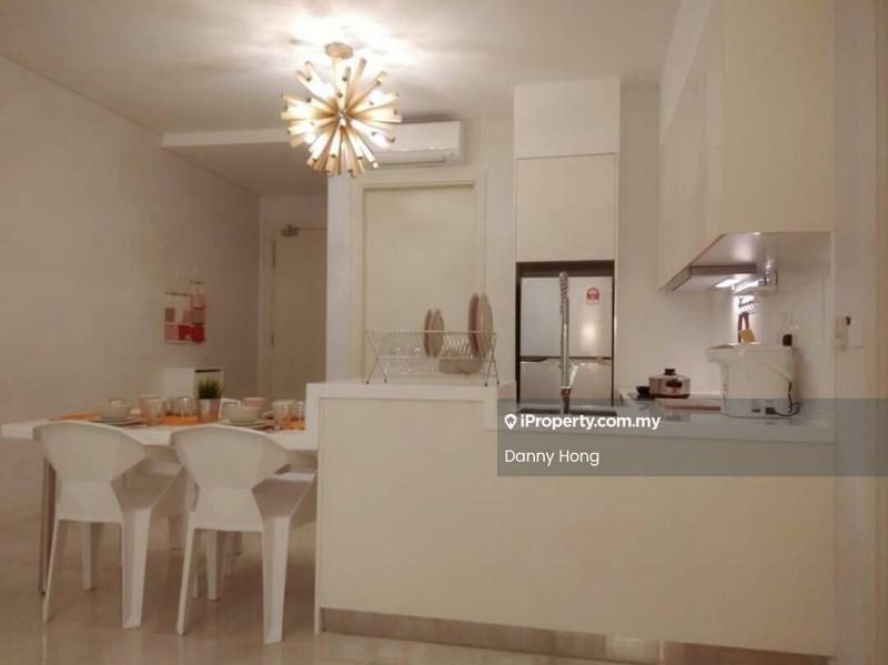 Residensi Servis untuk Dijual di Vogue Suites One oleh Danny Hong - Dining Room - iProperty.com.my
