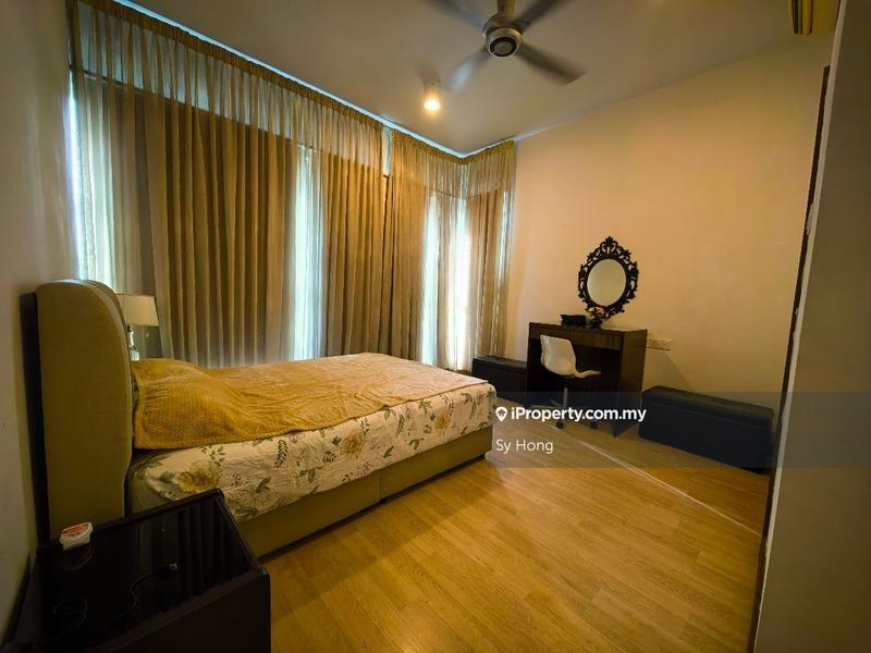 Service Residence for Rent in Regalia Residence by Sy Hong - iProperty.com.my