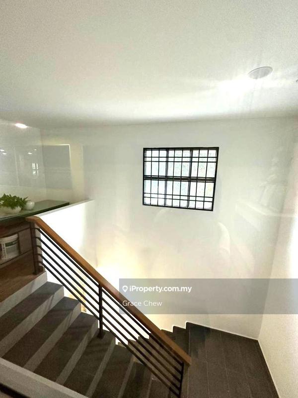 Kedai untuk Dijual di Taman Molek, Johor Bahru oleh Grace Chew - iProperty.com.my