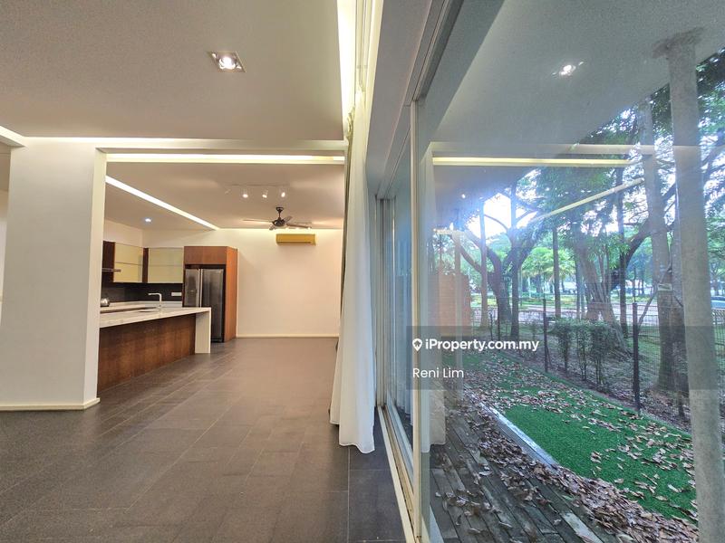 Rumah Berkembar untuk Dijual di Seri Pilmoor, Bayu Timur, Ara damansara, Ara Damansara oleh Reni Lim - Kitchen - iProperty.com.my