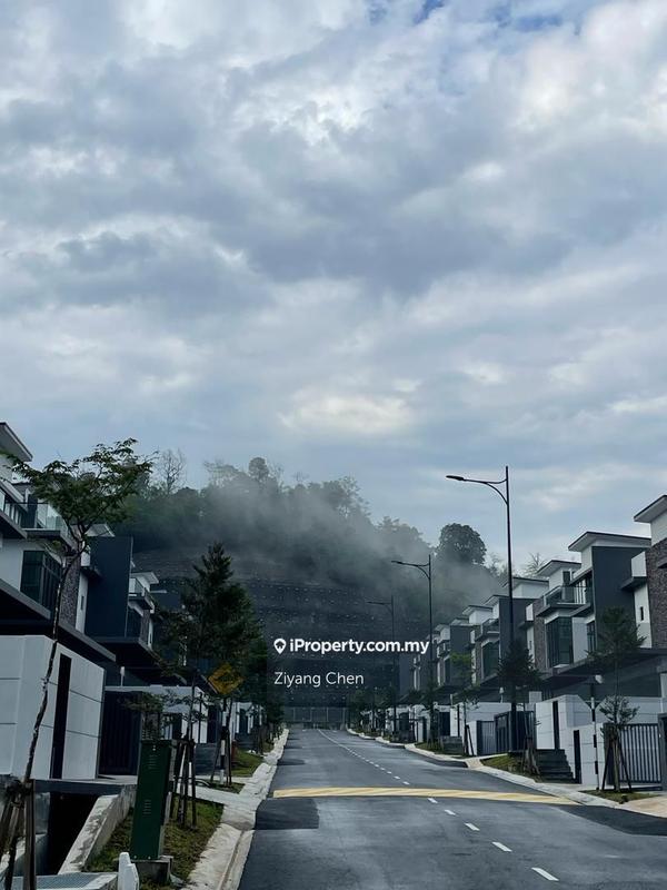 Rumah Teres 3-Tingkat untuk Dijual di Batu 9, Cheras oleh Ziyang Chen - iProperty.com.my