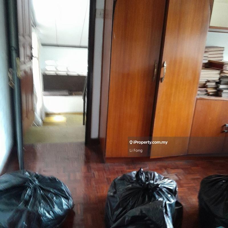 Bungalow House for Sale in Taman Bukit Seputeh, Seputeh by Li Fong - iProperty.com.my