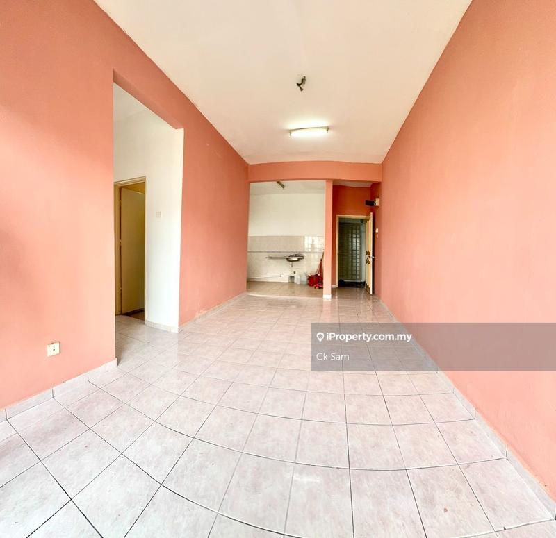 Apartment for Sale in Pangsapuri Sri Alpinia by Ck Sam - iProperty.com.my