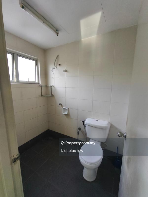 Condominium for Sale in Bayan Villa, Seri Kembangan by NK Lew - iProperty.com.my